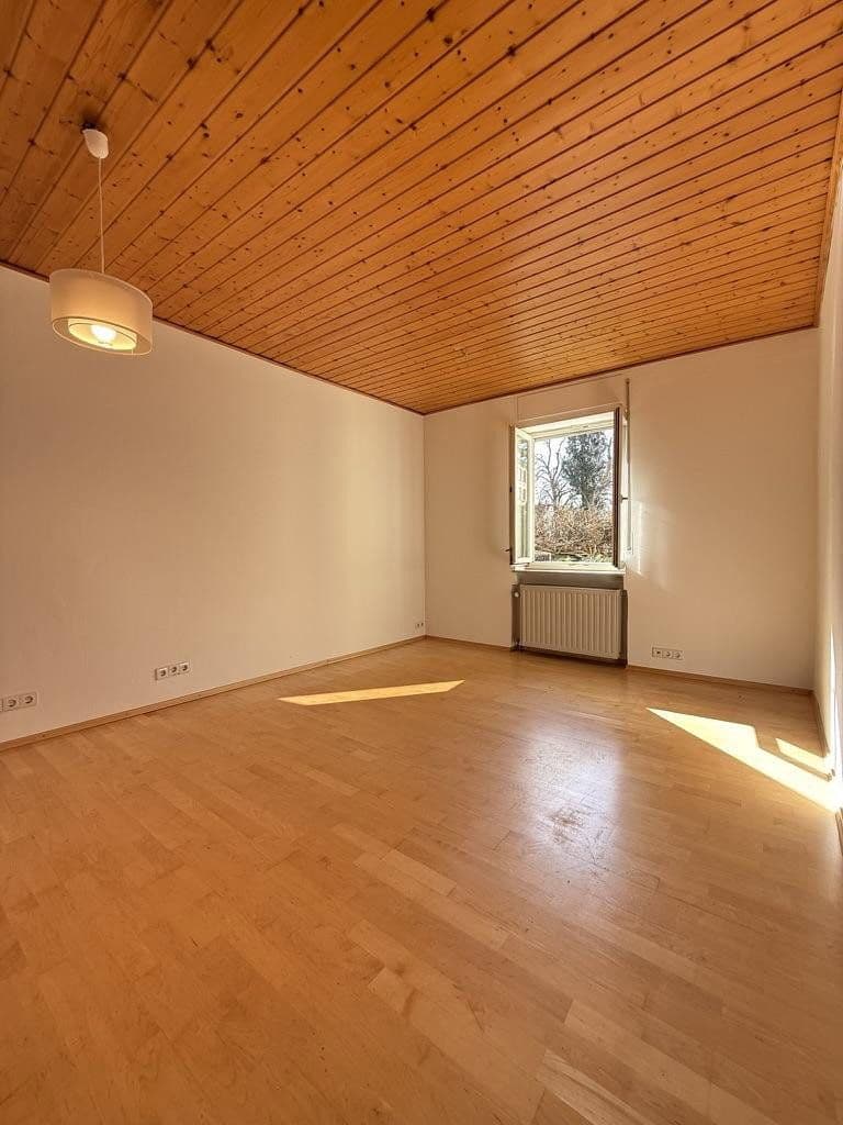 Predaj domu 223 m², pozemok 365 m², Singen (Hohentwiel), Bádensko-Wurttembersko Predaj domu 223 m², pozemok 365 m², Singen (Hohentwiel), Bádensko-Wurttembersko