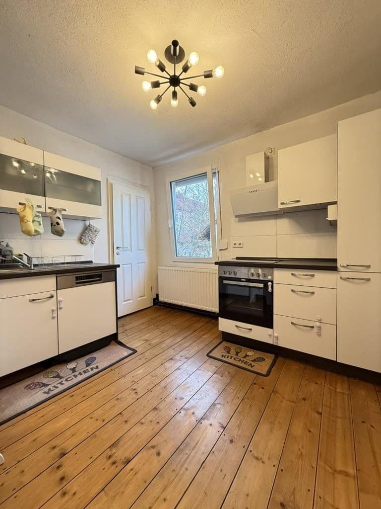 Predaj domu 223 m², pozemok 365 m², Singen (Hohentwiel), Bádensko-Wurttembersko Predaj domu 223 m², pozemok 365 m², Singen (Hohentwiel), Bádensko-Wurttembersko