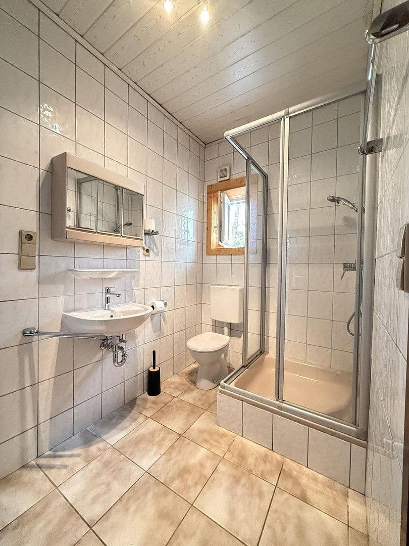 Predaj domu 223 m², pozemok 365 m², Singen (Hohentwiel), Bádensko-Wurttembersko Predaj domu 223 m², pozemok 365 m², Singen (Hohentwiel), Bádensko-Wurttembersko