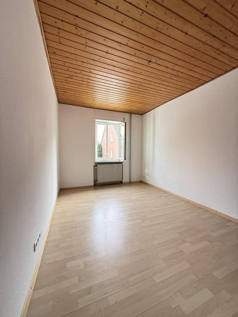 Predaj domu 223 m², pozemok 365 m², Singen (Hohentwiel), Bádensko-Wurttembersko Predaj domu 223 m², pozemok 365 m², Singen (Hohentwiel), Bádensko-Wurttembersko