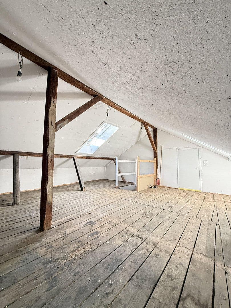 Predaj domu 223 m², pozemok 365 m², Singen (Hohentwiel), Bádensko-Wurttembersko Predaj domu 223 m², pozemok 365 m², Singen (Hohentwiel), Bádensko-Wurttembersko