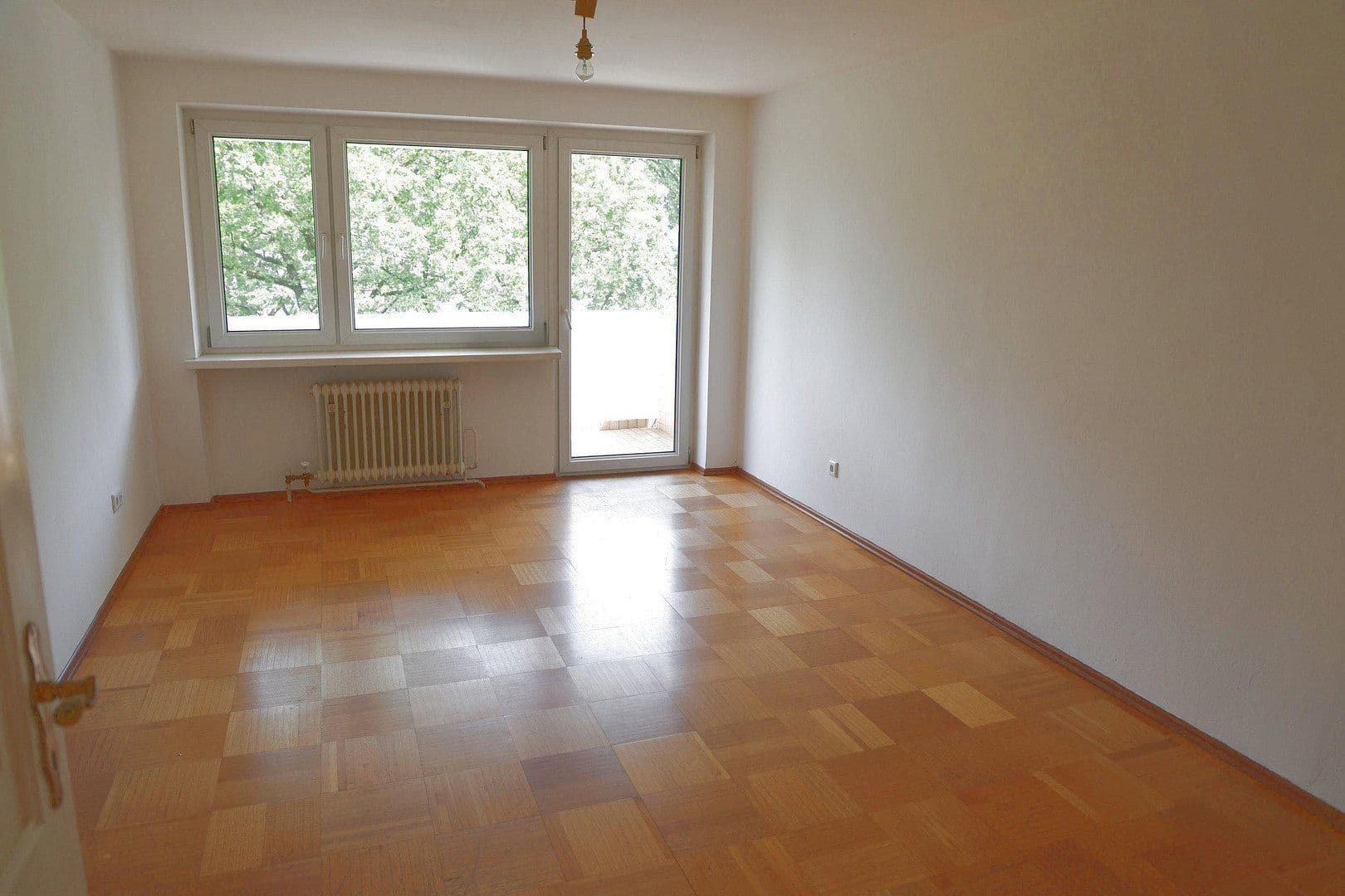 Predaj bytu 2-izbový 56 m², Engadiner Str. 30, München, Bavorsko Predaj bytu 2-izbový 56 m², Engadiner Str. 30, München, Bavorsko