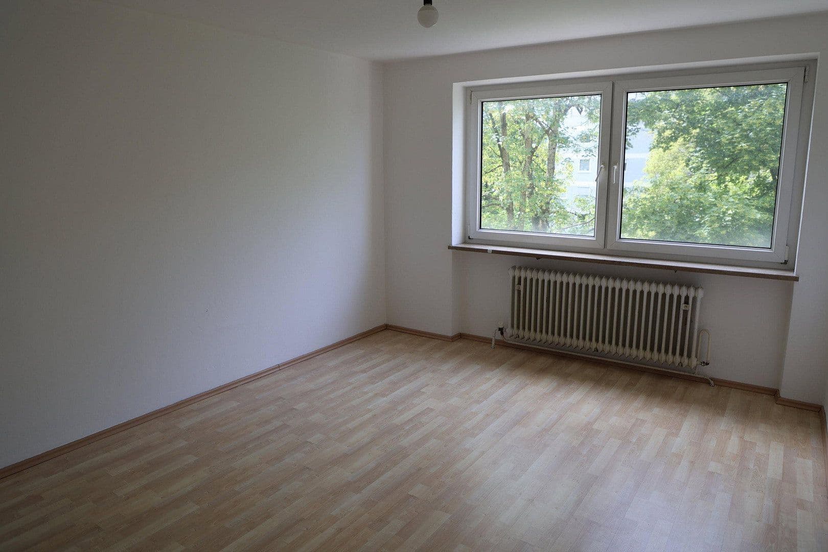 Predaj bytu 2-izbový 56 m², Engadiner Str. 30, München, Bavorsko Predaj bytu 2-izbový 56 m², Engadiner Str. 30, München, Bavorsko