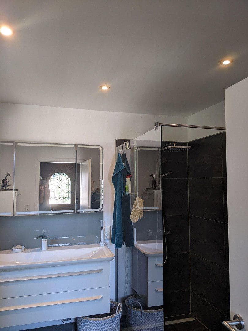 Predaj domu 118 m², pozemok 427 m², Reichshof, Severné Porýnie - Westfálsko Predaj domu 118 m², pozemok 427 m², Reichshof, Severné Porýnie - Westfálsko