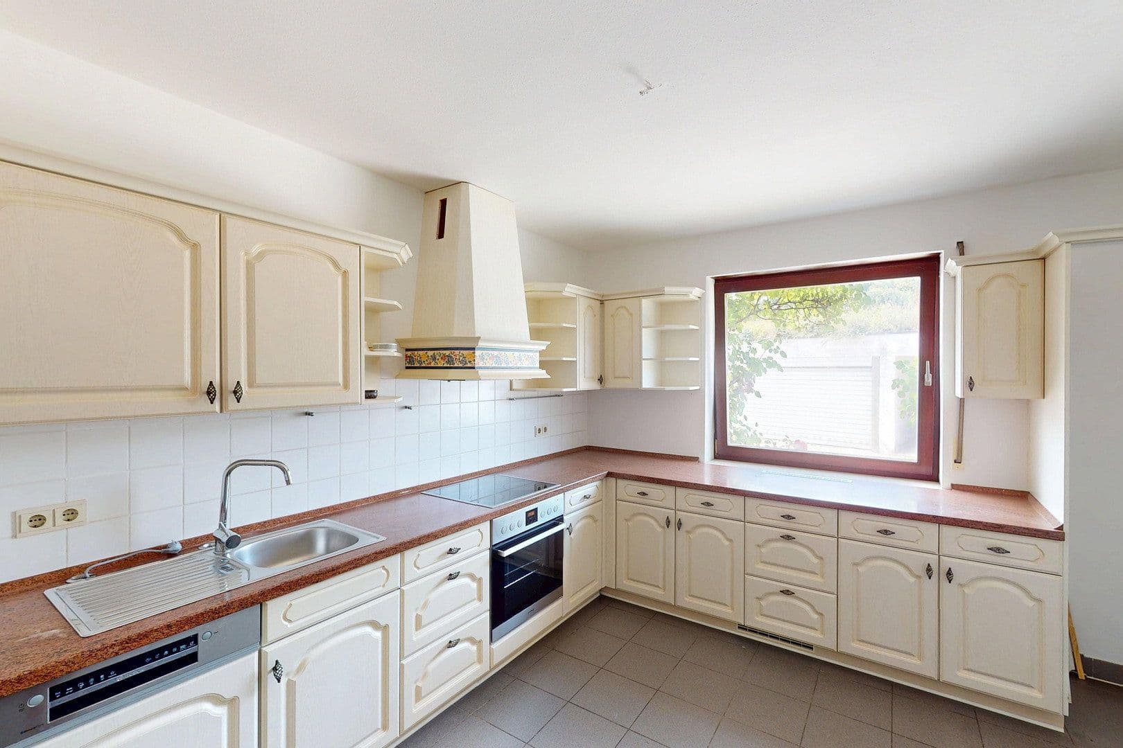Predaj domu 143 m², pozemok 235 m², Donauschwabenstraße, Eching, Bavorsko Predaj domu 143 m², pozemok 235 m², Donauschwabenstraße, Eching, Bavorsko