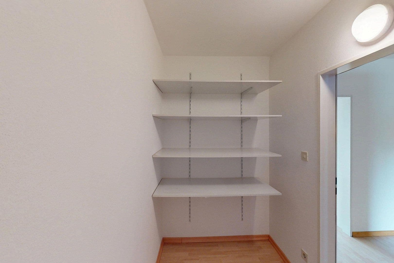 Predaj domu 143 m², pozemok 235 m², Donauschwabenstraße, Eching, Bavorsko Predaj domu 143 m², pozemok 235 m², Donauschwabenstraße, Eching, Bavorsko