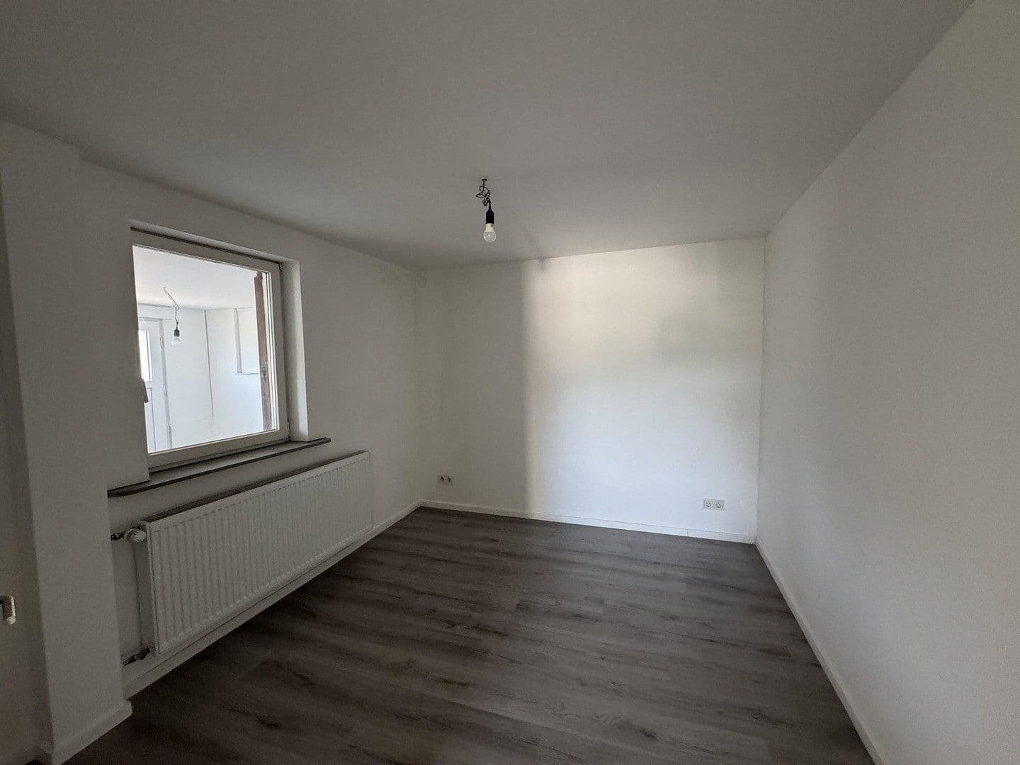 Predaj domu 115 m², pozemok 1.025 m², Im Hohlenfels 24, Kirn, Porýnie-Falcko Predaj domu 115 m², pozemok 1.025 m², Im Hohlenfels 24, Kirn, Porýnie-Falcko
