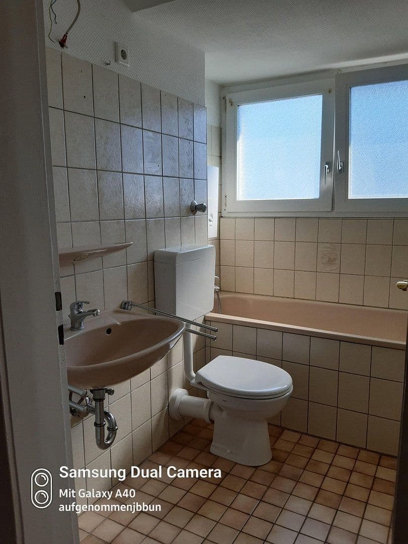 Prenájom bytu 3-izbový 72 m², KREFELD, Severné Porýnie - Westfálsko Prenájom bytu 3-izbový 72 m², KREFELD, Severné Porýnie - Westfálsko