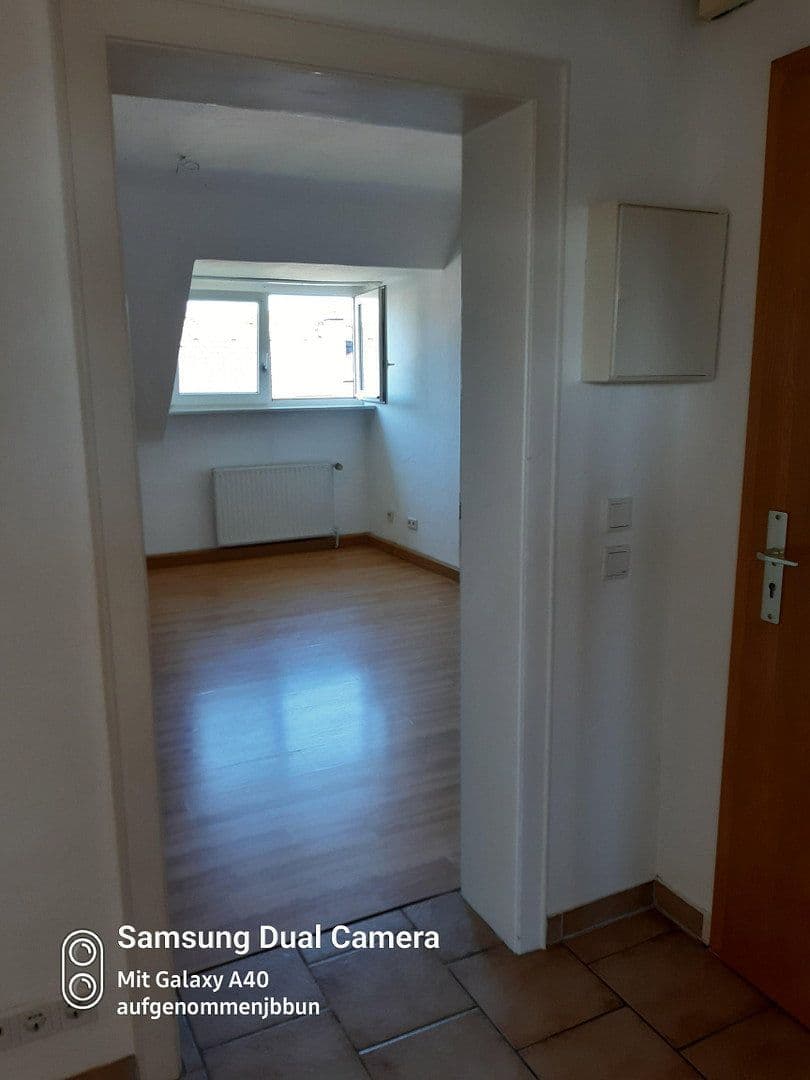 Prenájom bytu 3-izbový 72 m², KREFELD, Severné Porýnie - Westfálsko Prenájom bytu 3-izbový 72 m², KREFELD, Severné Porýnie - Westfálsko