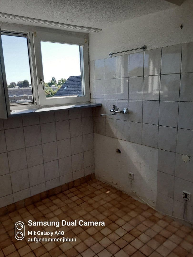 Prenájom bytu 3-izbový 72 m², KREFELD, Severné Porýnie - Westfálsko Prenájom bytu 3-izbový 72 m², KREFELD, Severné Porýnie - Westfálsko