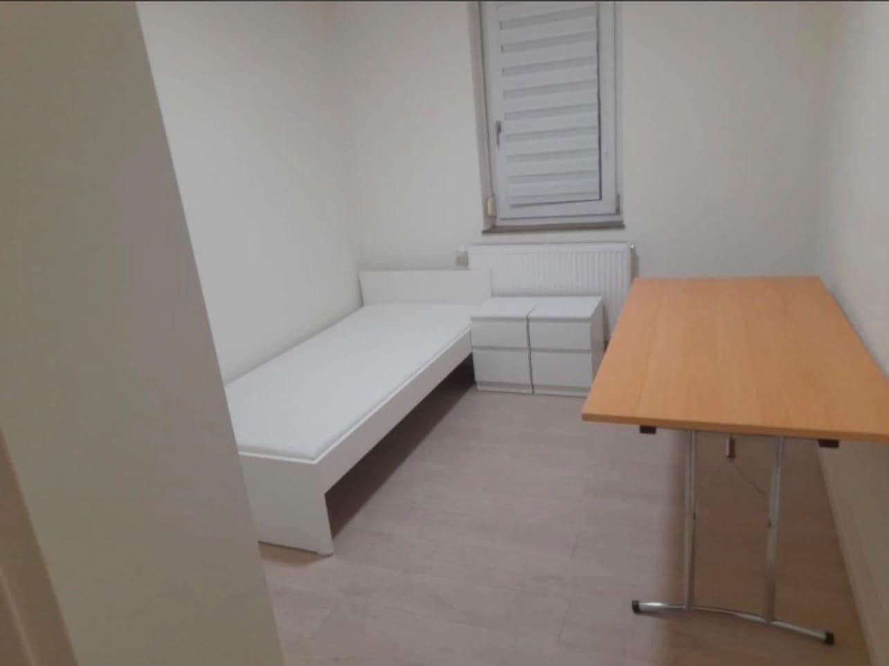 Prenájom bytu 1-izbový 20 m², Kepler Strasse 20, Ludwigsburg, Bádensko-Wurttembersko Prenájom bytu 1-izbový 20 m², Kepler Strasse 20, Ludwigsburg, Bádensko-Wurttembersko