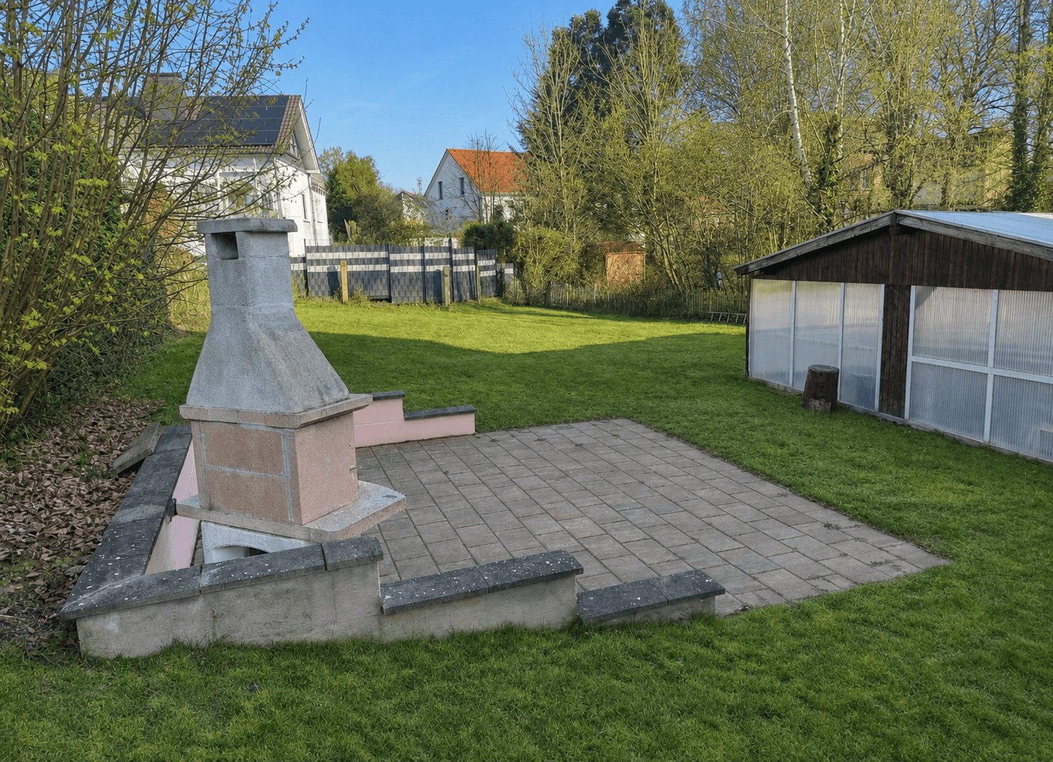 Prenájom bytu 4-izbový 125 m², Neuberg, Hesensko Prenájom bytu 4-izbový 125 m², Neuberg, Hesensko