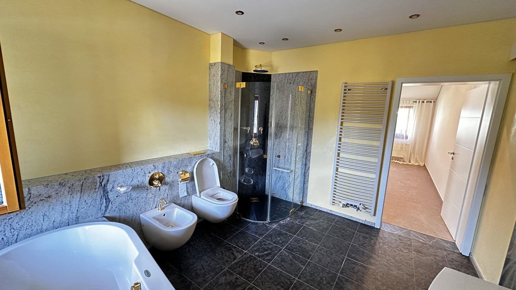 Prenájom bytu 2-izbový 69 m², Bad Herrenalb, Bádensko-Wurttembersko Prenájom bytu 2-izbový 69 m², Bad Herrenalb, Bádensko-Wurttembersko
