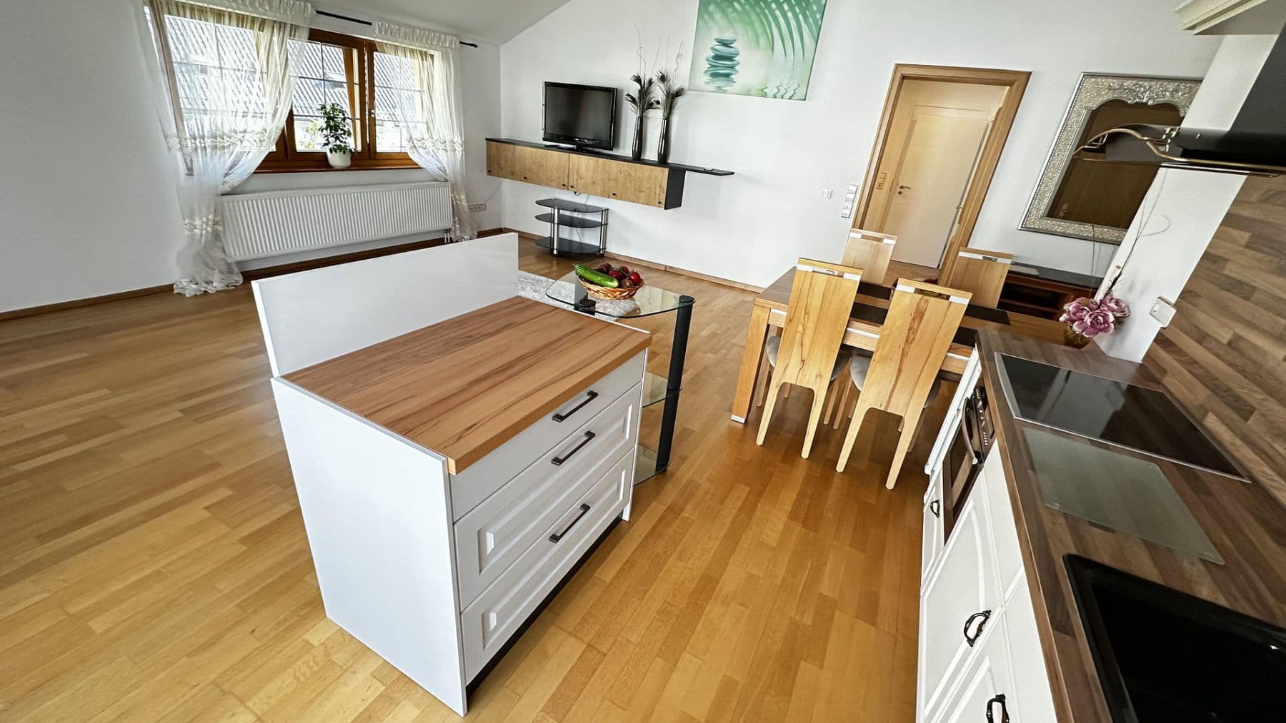 Prenájom bytu 2-izbový 69 m², Bad Herrenalb, Bádensko-Wurttembersko Prenájom bytu 2-izbový 69 m², Bad Herrenalb, Bádensko-Wurttembersko