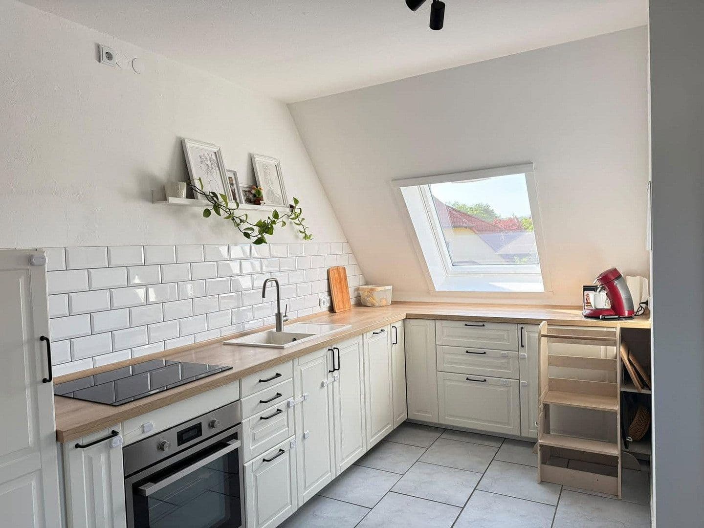 Predaj domu 200 m², pozemok 719 m², Ahornstr. 34, Markt Bibart, Bavorsko Predaj domu 200 m², pozemok 719 m², Ahornstr. 34, Markt Bibart, Bavorsko