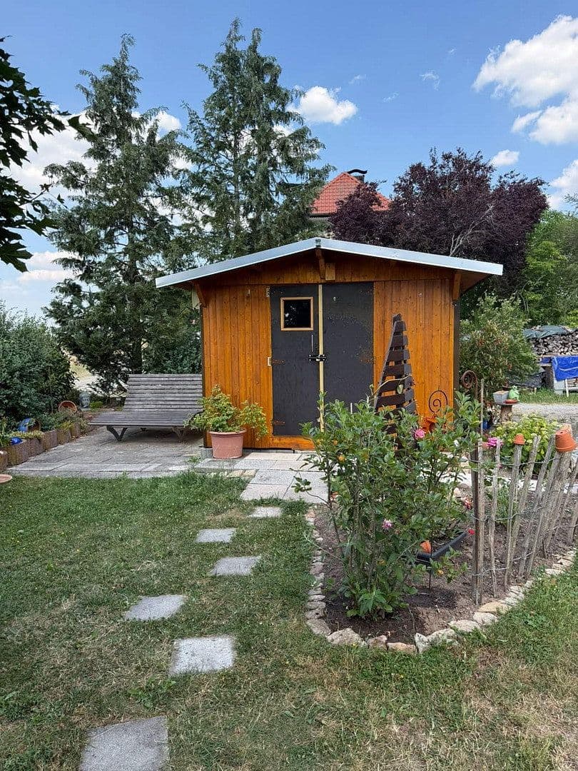 Predaj domu 200 m², pozemok 719 m², Ahornstr. 34, Markt Bibart, Bavorsko Predaj domu 200 m², pozemok 719 m², Ahornstr. 34, Markt Bibart, Bavorsko
