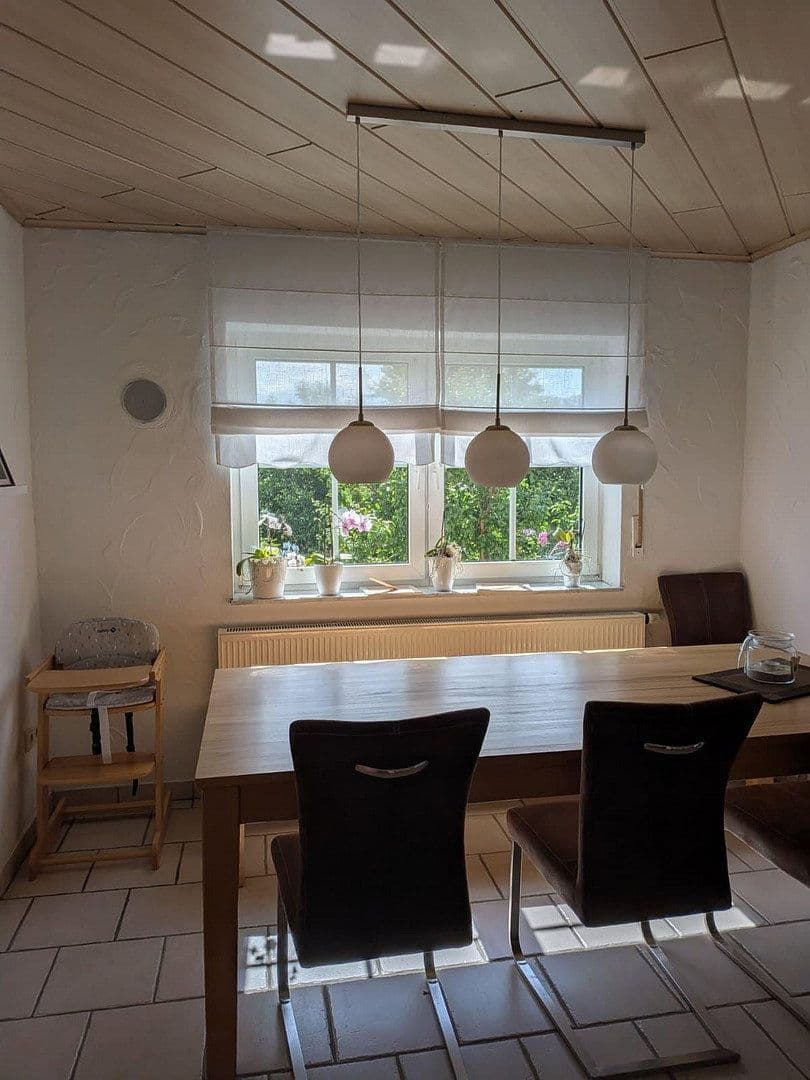 Predaj domu 200 m², pozemok 719 m², Ahornstr. 34, Markt Bibart, Bavorsko Predaj domu 200 m², pozemok 719 m², Ahornstr. 34, Markt Bibart, Bavorsko