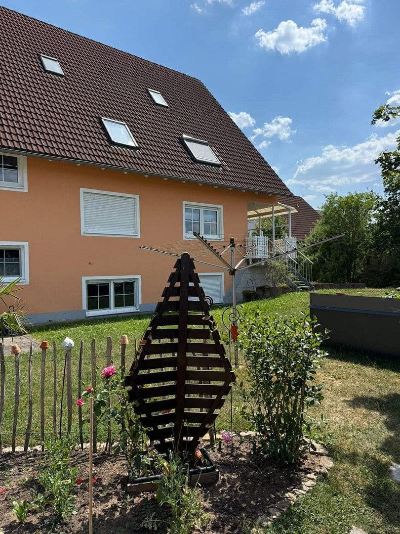 Predaj domu 200 m², pozemok 719 m², Ahornstr. 34, Markt Bibart, Bavorsko Predaj domu 200 m², pozemok 719 m², Ahornstr. 34, Markt Bibart, Bavorsko