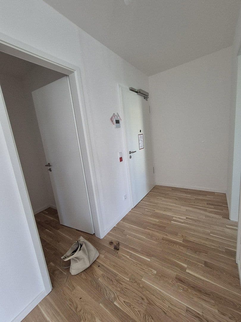 Prenájom bytu 1-izbový 43 m², Schillerstr. 21, Berlin, Berlín Prenájom bytu 1-izbový 43 m², Schillerstr. 21, Berlin, Berlín