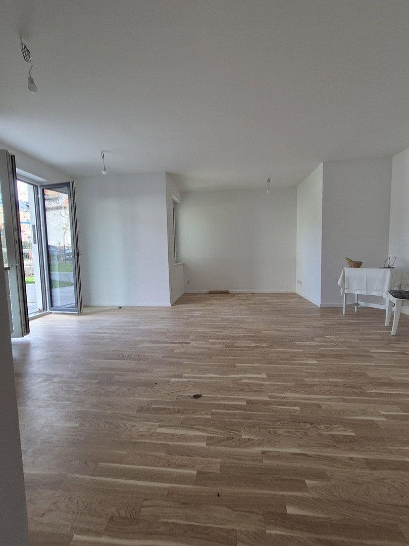 Prenájom bytu 1-izbový 43 m², Schillerstr. 21, Berlin, Berlín Prenájom bytu 1-izbový 43 m², Schillerstr. 21, Berlin, Berlín