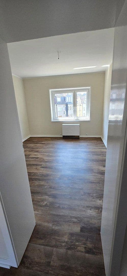 Prenájom bytu 3-izbový 65 m², Hobeisenstr., Essen, Severné Porýnie - Westfálsko Prenájom bytu 3-izbový 65 m², Hobeisenstr., Essen, Severné Porýnie - Westfálsko
