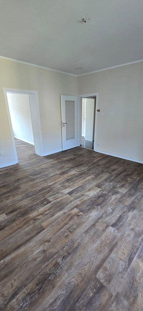 Prenájom bytu 3-izbový 65 m², Hobeisenstr., Essen, Severné Porýnie - Westfálsko Prenájom bytu 3-izbový 65 m², Hobeisenstr., Essen, Severné Porýnie - Westfálsko