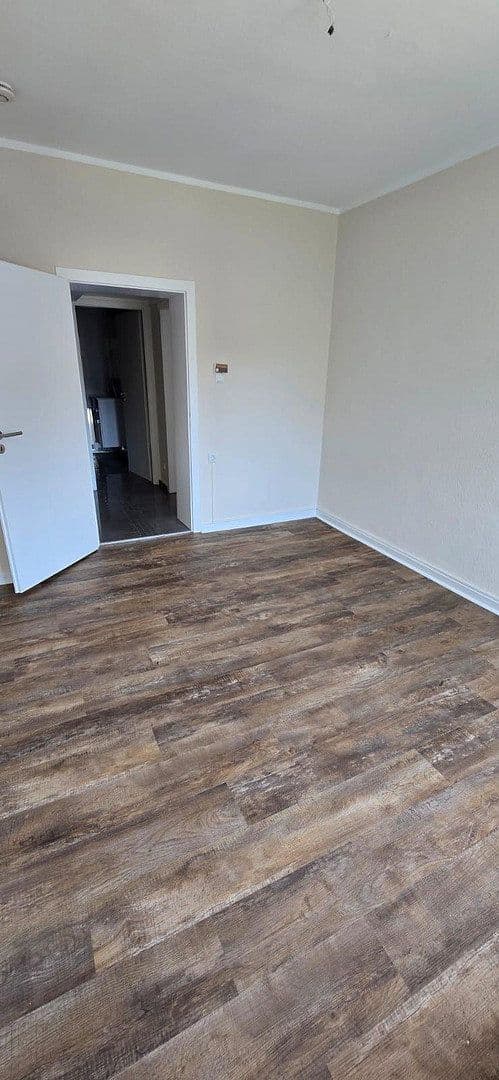 Prenájom bytu 3-izbový 65 m², Hobeisenstr., Essen, Severné Porýnie - Westfálsko Prenájom bytu 3-izbový 65 m², Hobeisenstr., Essen, Severné Porýnie - Westfálsko