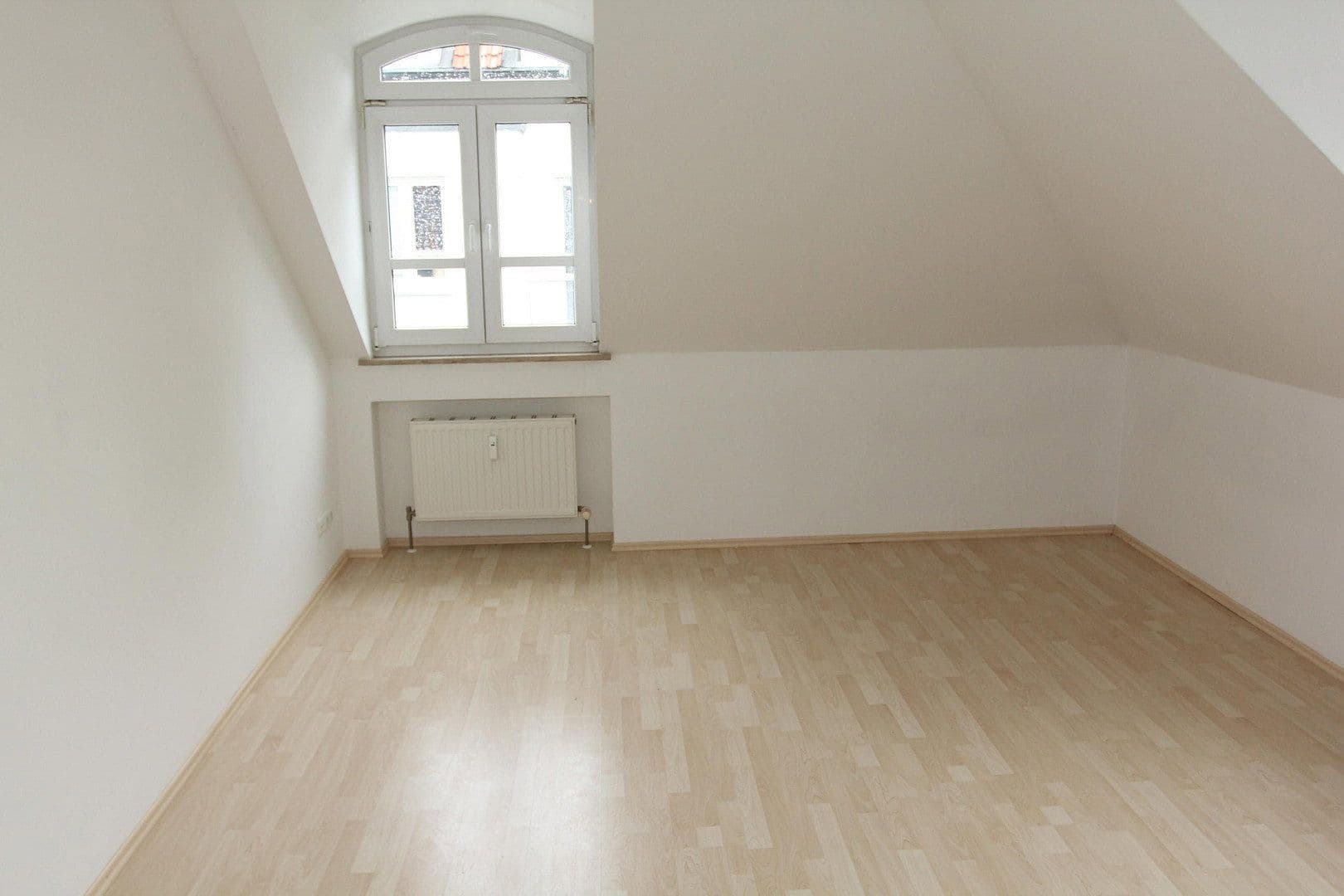 Predaj bytu 2-izbový 81 m², Leipzig, Sasko Predaj bytu 2-izbový 81 m², Leipzig, Sasko