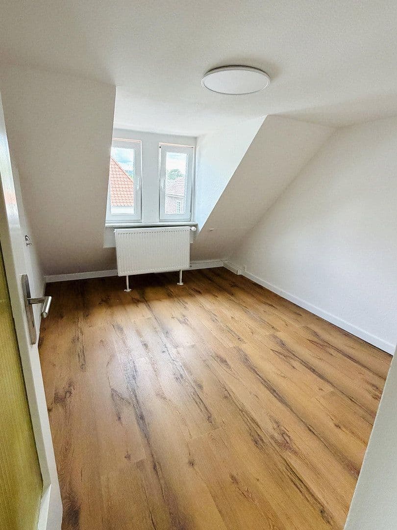 Prenájom domu 180 m², pozemok 800 m², Stadthagen, Dolné Sasko Prenájom domu 180 m², pozemok 800 m², Stadthagen, Dolné Sasko