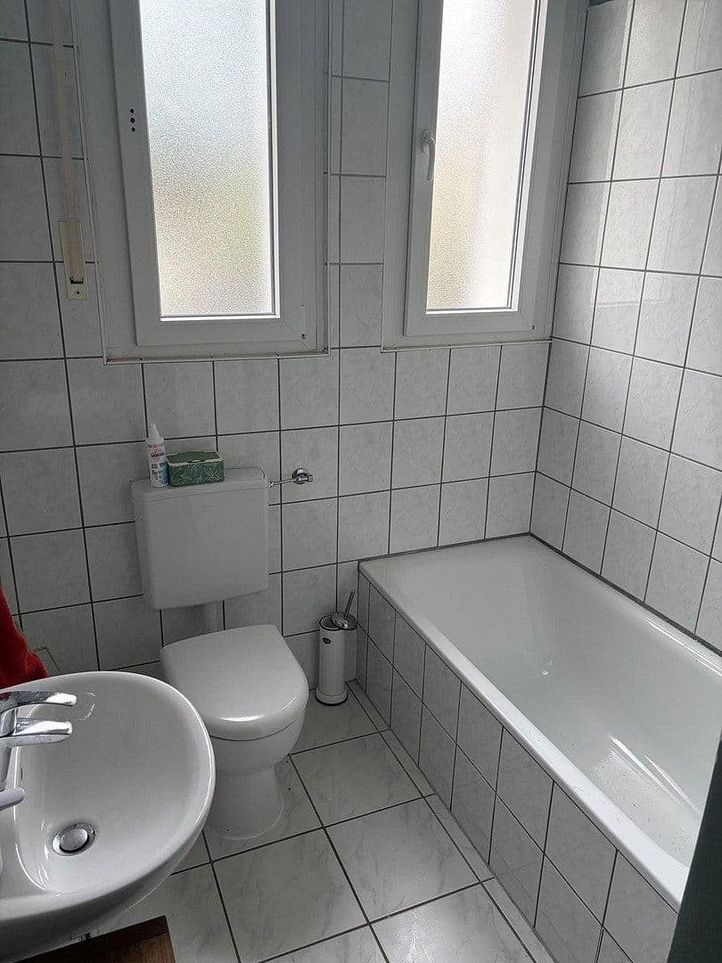 Prenájom kancelárie 104 m², Erzberger Straße 15, Heusenstamm, Hesensko Prenájom kancelárie 104 m², Erzberger Straße 15, Heusenstamm, Hesensko