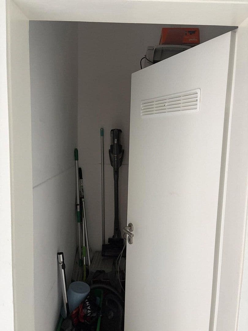 Prenájom kancelárie 104 m², Erzberger Straße 15, Heusenstamm, Hesensko Prenájom kancelárie 104 m², Erzberger Straße 15, Heusenstamm, Hesensko