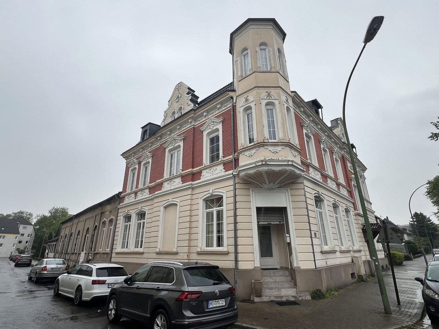 Prenájom bytu 3-izbový 160 m², Viktor-Reuter-Str. 53, Herne, Severné Porýnie - Westfálsko Prenájom bytu 3-izbový 160 m², Viktor-Reuter-Str. 53, Herne, Severné Porýnie - Westfálsko