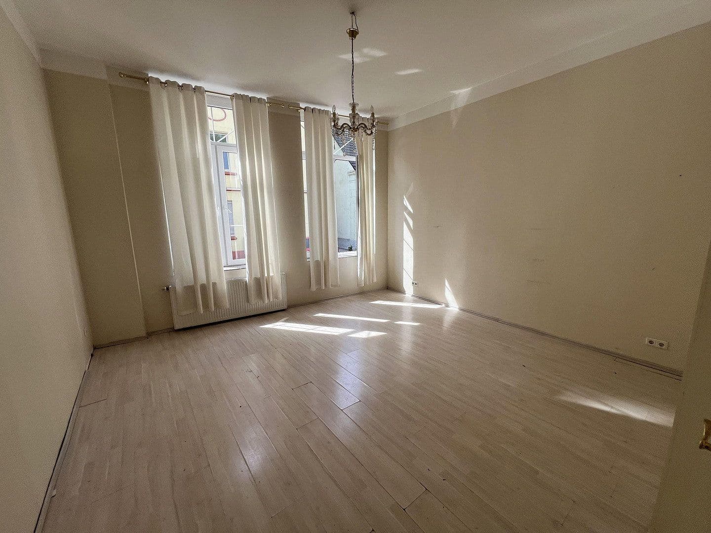 Prenájom bytu 3-izbový 160 m², Viktor-Reuter-Str. 53, Herne, Severné Porýnie - Westfálsko Prenájom bytu 3-izbový 160 m², Viktor-Reuter-Str. 53, Herne, Severné Porýnie - Westfálsko