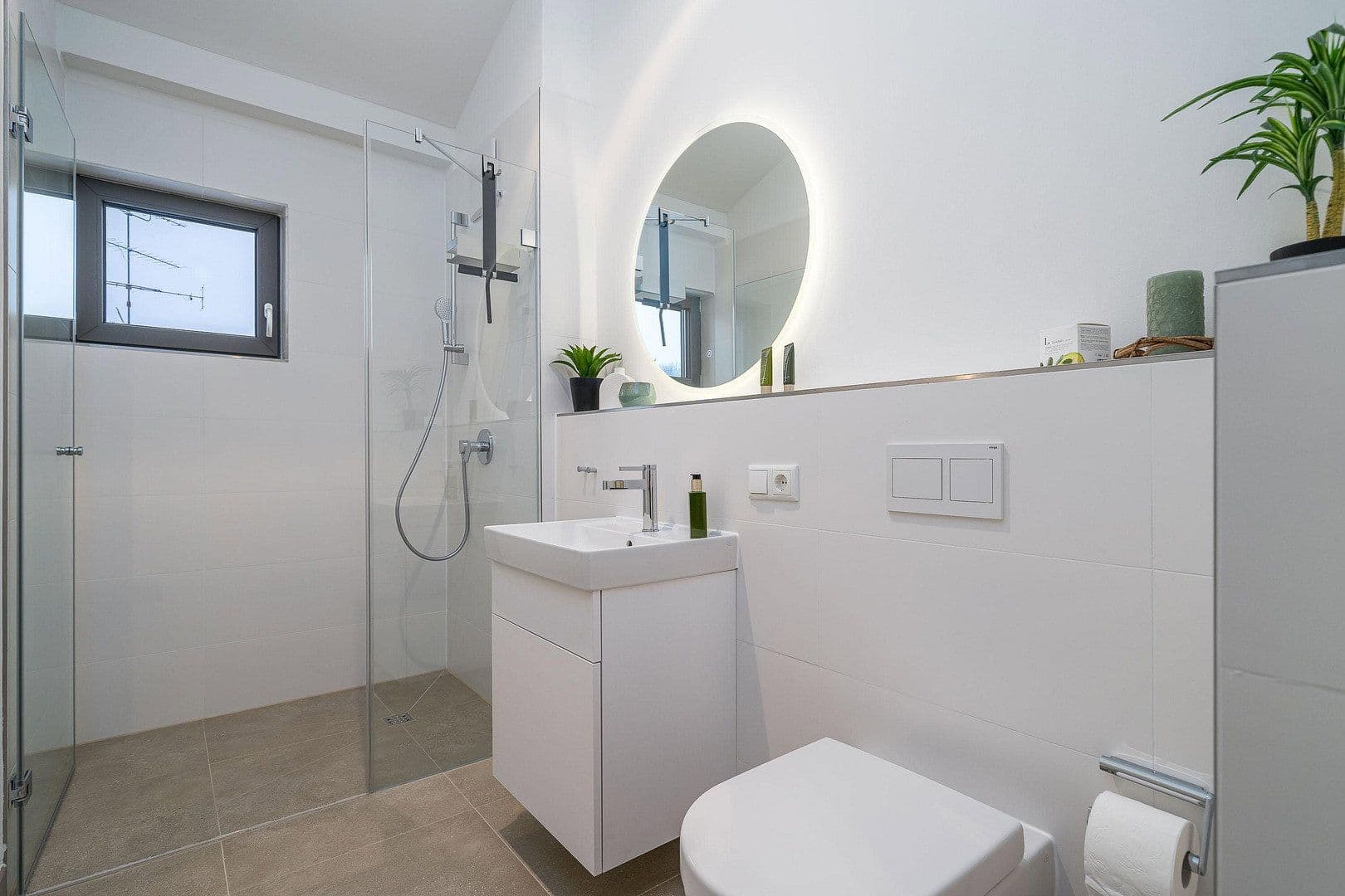 Prenájom bytu 2-izbový 52 m², Kiefernstrasse 25, München, Bavorsko Prenájom bytu 2-izbový 52 m², Kiefernstrasse 25, München, Bavorsko