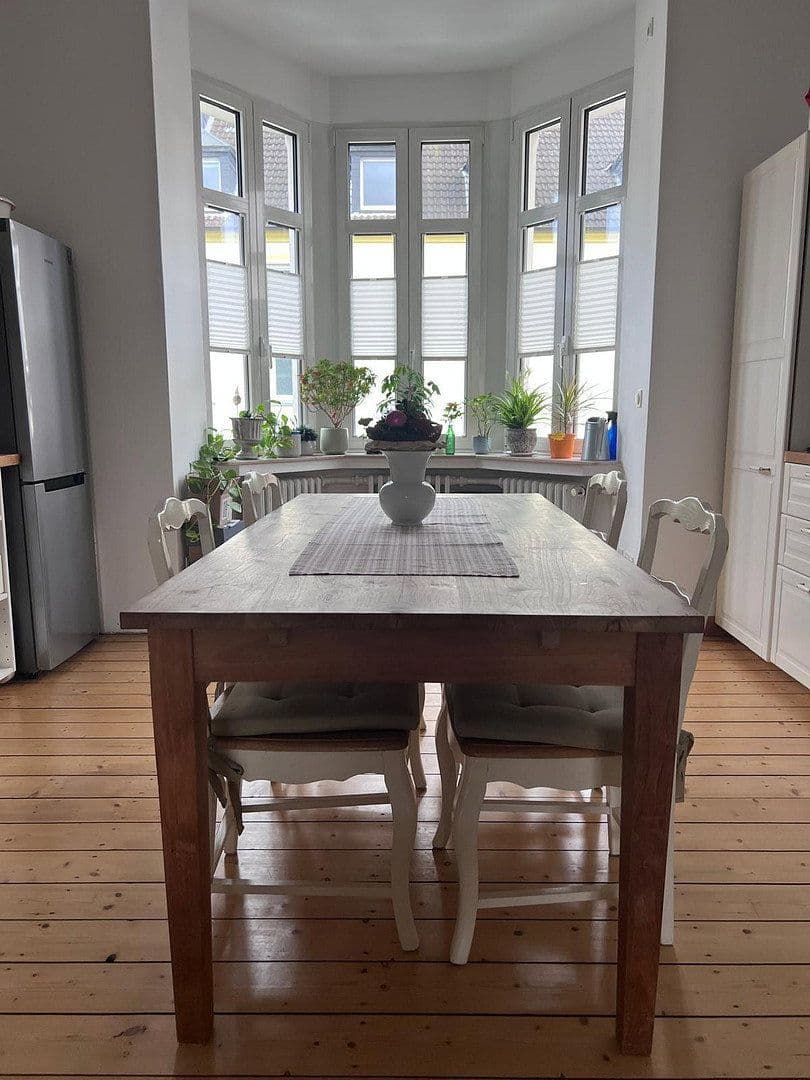 Prenájom bytu 3-izbový 100 m², Otmarstraße 22, Essen, Severné Porýnie - Westfálsko Prenájom bytu 3-izbový 100 m², Otmarstraße 22, Essen, Severné Porýnie - Westfálsko
