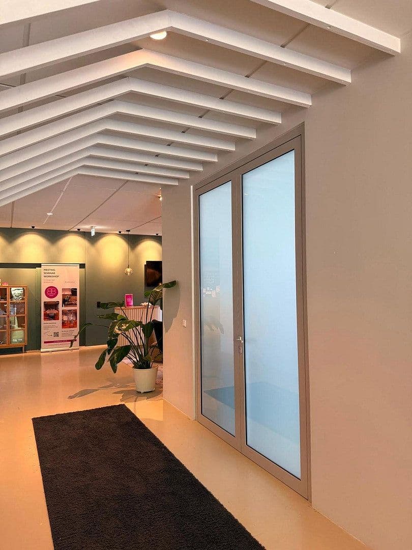 Prenájom kancelárie 100 m², Pfadwiesenstraße 27, Mörlenbach, Hesensko Prenájom kancelárie 100 m², Pfadwiesenstraße 27, Mörlenbach, Hesensko