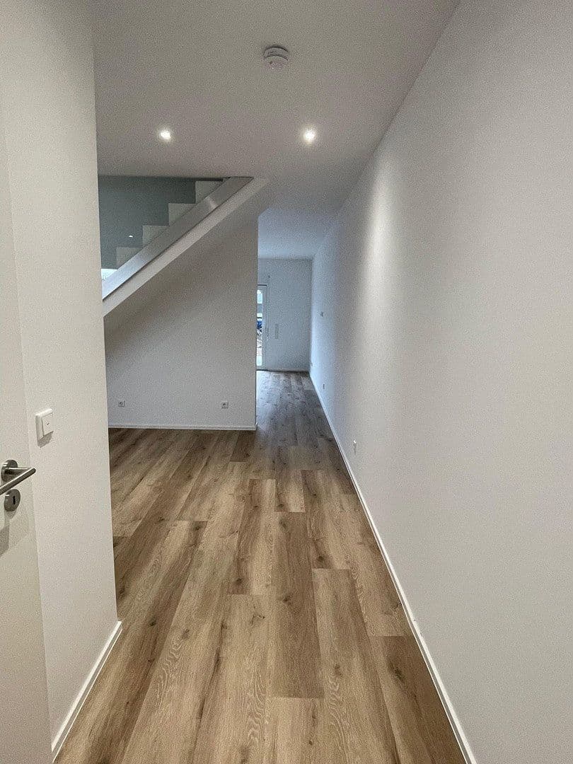 Predaj domu 153 m², pozemok 210 m², Sankt Augustin, Severné Porýnie - Westfálsko Predaj domu 153 m², pozemok 210 m², Sankt Augustin, Severné Porýnie - Westfálsko