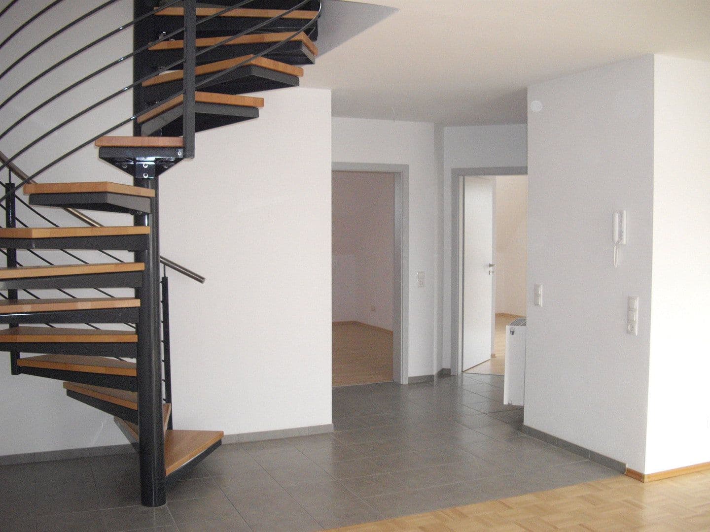 Prenájom bytu 4-izbový 103 m², Reichsdorfstraße 5, Sennfeld, Bavorsko Prenájom bytu 4-izbový 103 m², Reichsdorfstraße 5, Sennfeld, Bavorsko