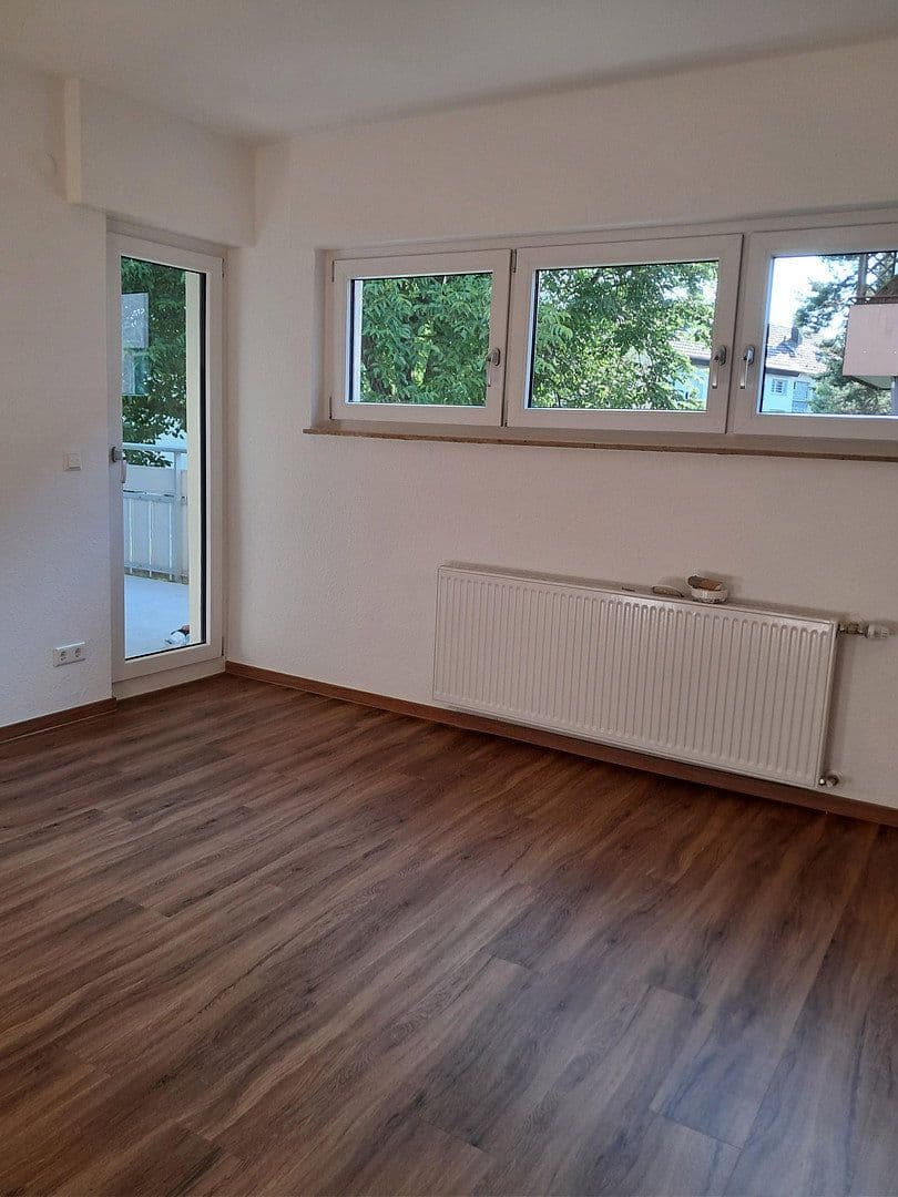 Prenájom bytu 3-izbový 91 m², Korntal-Münchingen, Bádensko-Wurttembersko Prenájom bytu 3-izbový 91 m², Korntal-Münchingen, Bádensko-Wurttembersko