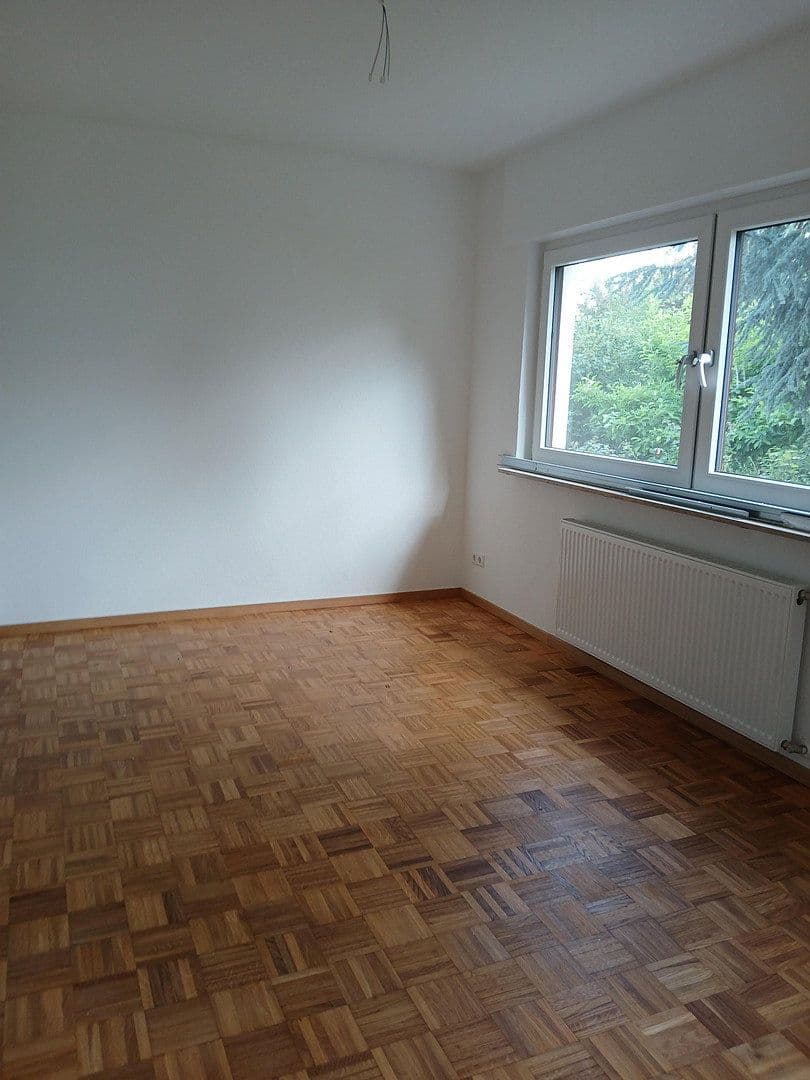 Prenájom bytu 3-izbový 91 m², Korntal-Münchingen, Bádensko-Wurttembersko Prenájom bytu 3-izbový 91 m², Korntal-Münchingen, Bádensko-Wurttembersko