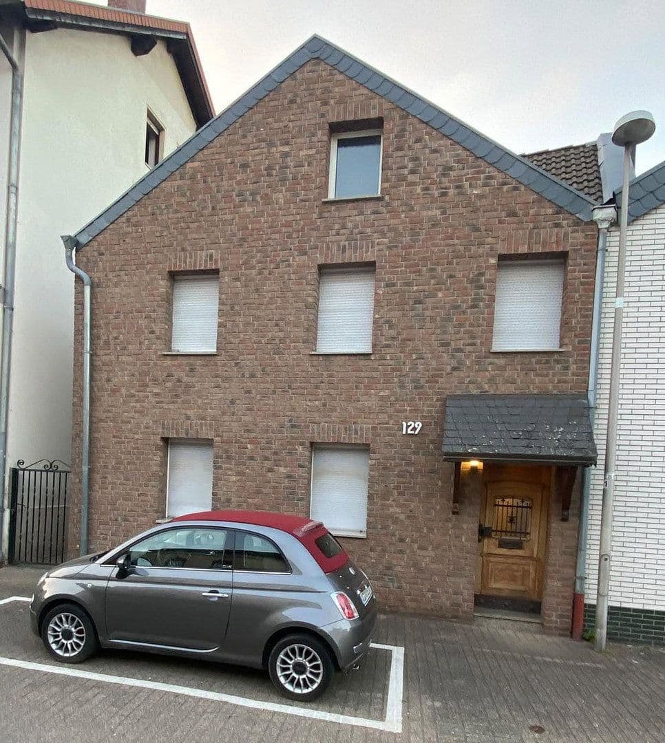 Predaj domu 105 m², pozemok 159 m², Nickelstr. 129, Eschweiler, Severné Porýnie - Westfálsko Predaj domu 105 m², pozemok 159 m², Nickelstr. 129, Eschweiler, Severné Porýnie - Westfálsko