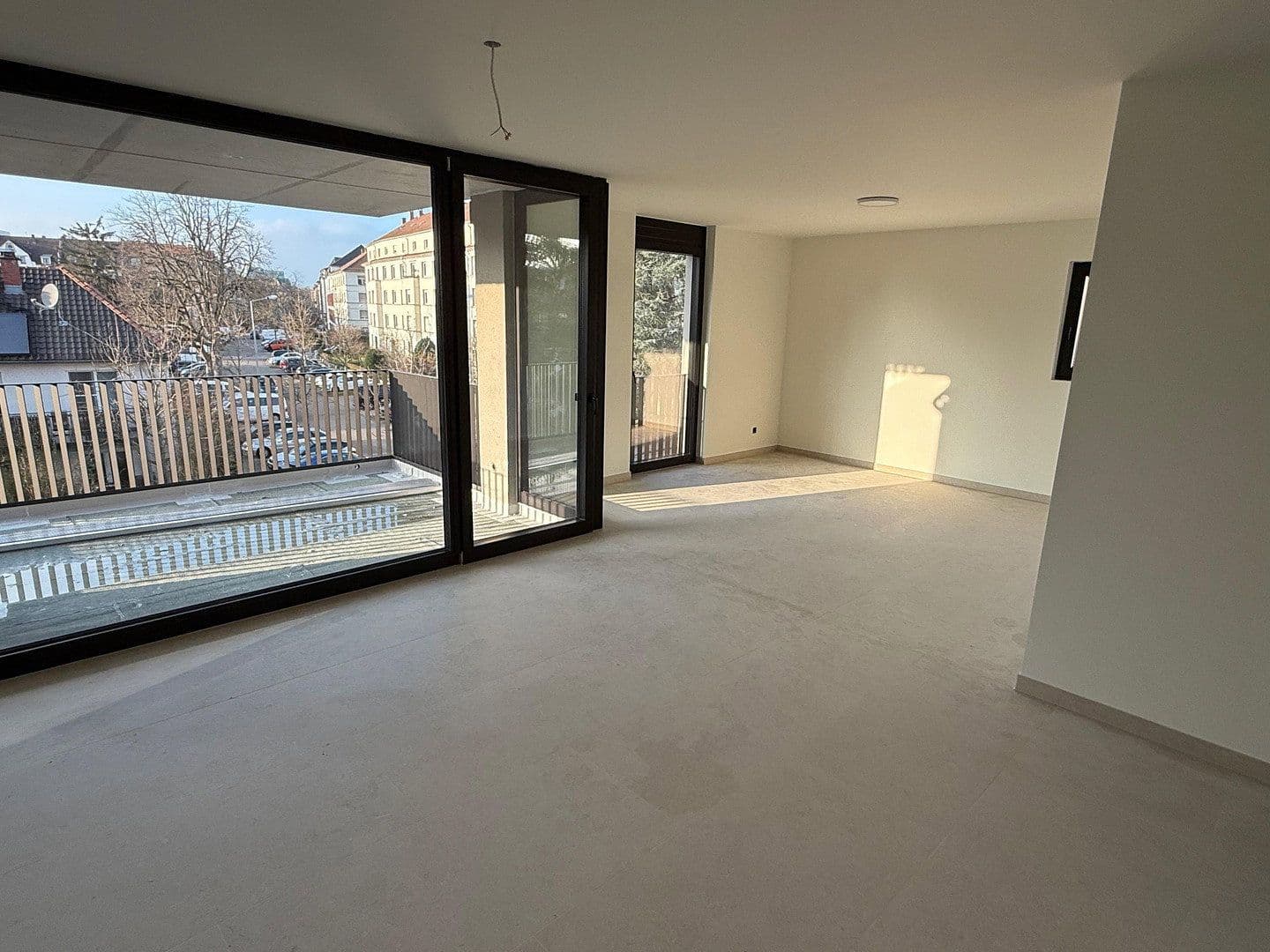 Prenájom bytu 3-izbový 95 m², Netanel-Weil-Str. 2/4, Karlsruhe, Bádensko-Wurttembersko Prenájom bytu 3-izbový 95 m², Netanel-Weil-Str. 2/4, Karlsruhe, Bádensko-Wurttembersko