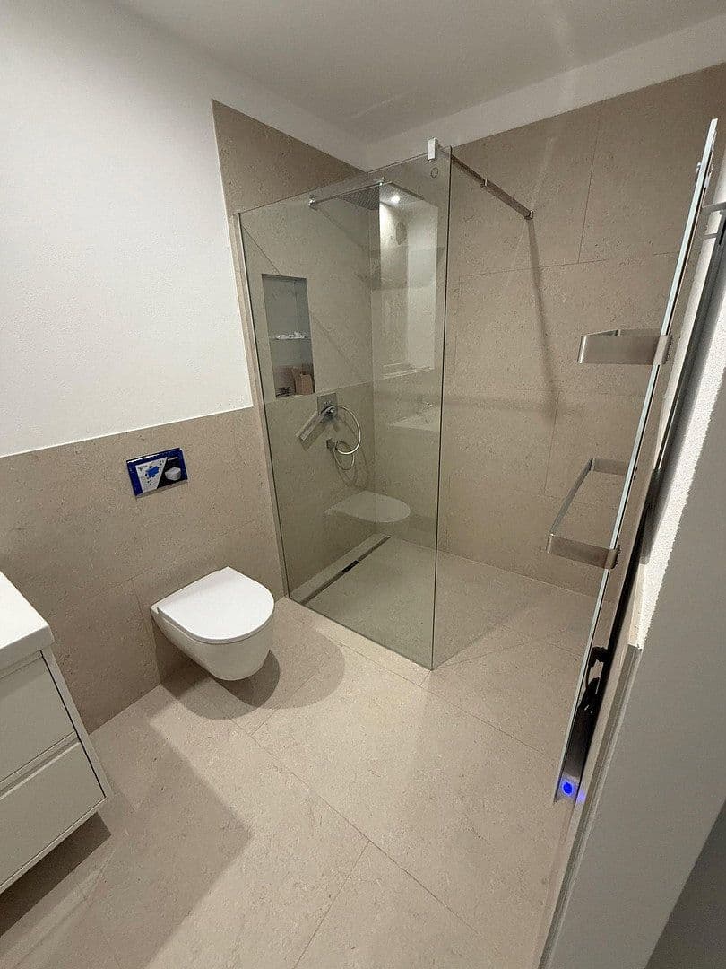 Prenájom bytu 3-izbový 95 m², Netanel-Weil-Str. 2/4, Karlsruhe, Bádensko-Wurttembersko Prenájom bytu 3-izbový 95 m², Netanel-Weil-Str. 2/4, Karlsruhe, Bádensko-Wurttembersko