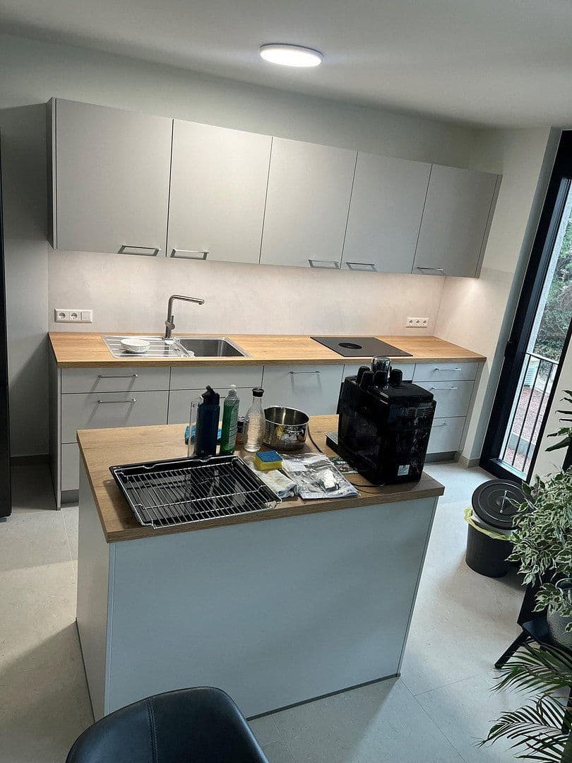 Prenájom bytu 3-izbový 95 m², Netanel-Weil-Str. 2/4, Karlsruhe, Bádensko-Wurttembersko Prenájom bytu 3-izbový 95 m², Netanel-Weil-Str. 2/4, Karlsruhe, Bádensko-Wurttembersko