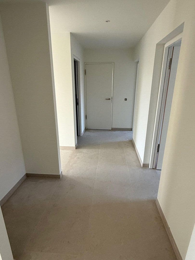 Prenájom bytu 3-izbový 95 m², Netanel-Weil-Str. 2/4, Karlsruhe, Bádensko-Wurttembersko Prenájom bytu 3-izbový 95 m², Netanel-Weil-Str. 2/4, Karlsruhe, Bádensko-Wurttembersko