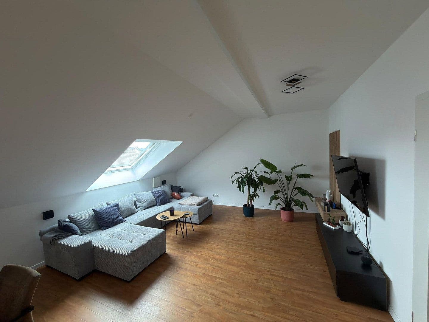 Prenájom bytu 3-izbový 89 m², Bgm.-Kamhuber-Straße, Heldenstein, Bavorsko Prenájom bytu 3-izbový 89 m², Bgm.-Kamhuber-Straße, Heldenstein, Bavorsko
