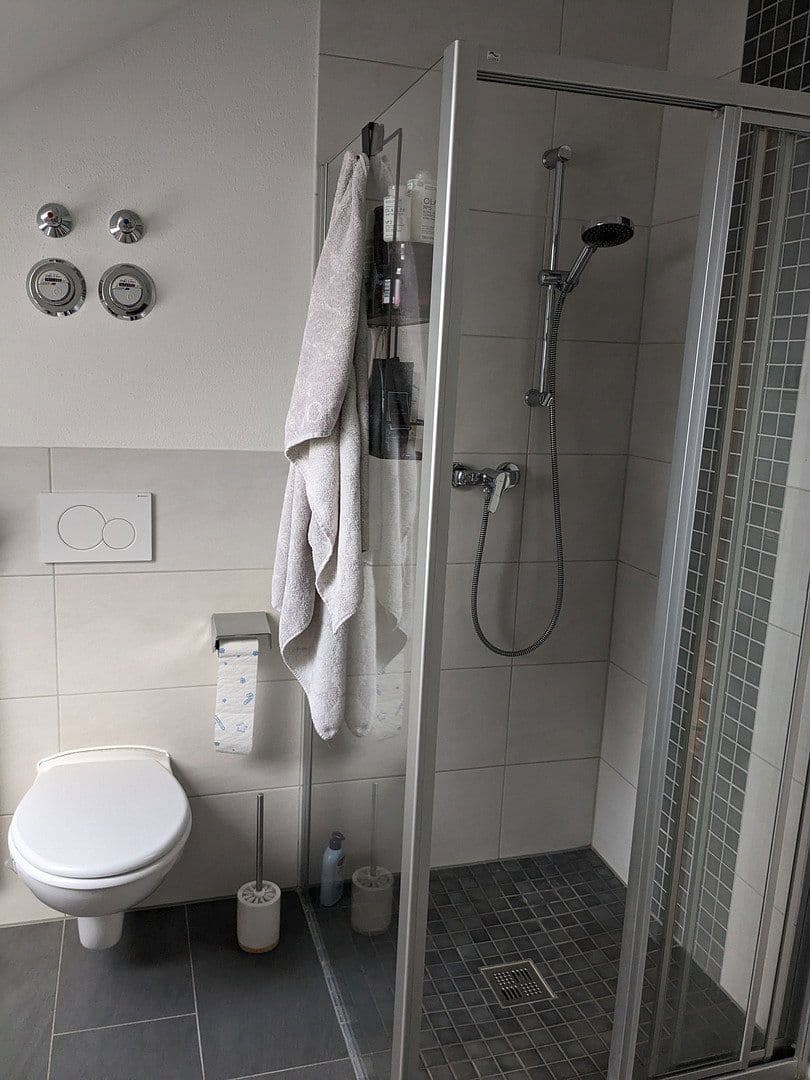 Prenájom bytu 3-izbový 89 m², Bgm.-Kamhuber-Straße, Heldenstein, Bavorsko Prenájom bytu 3-izbový 89 m², Bgm.-Kamhuber-Straße, Heldenstein, Bavorsko