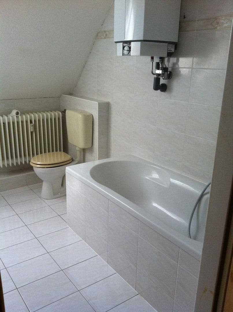 Prenájom bytu 3-izbový 100 m², Seehauser Landstr. 148, Bremen, Brémy Prenájom bytu 3-izbový 100 m², Seehauser Landstr. 148, Bremen, Brémy
