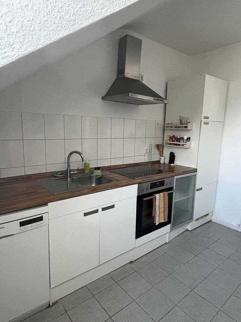Prenájom bytu 3-izbový 78 m², Mörscher - Str. 8, Karlsruhe, Bádensko-Wurttembersko Prenájom bytu 3-izbový 78 m², Mörscher - Str. 8, Karlsruhe, Bádensko-Wurttembersko