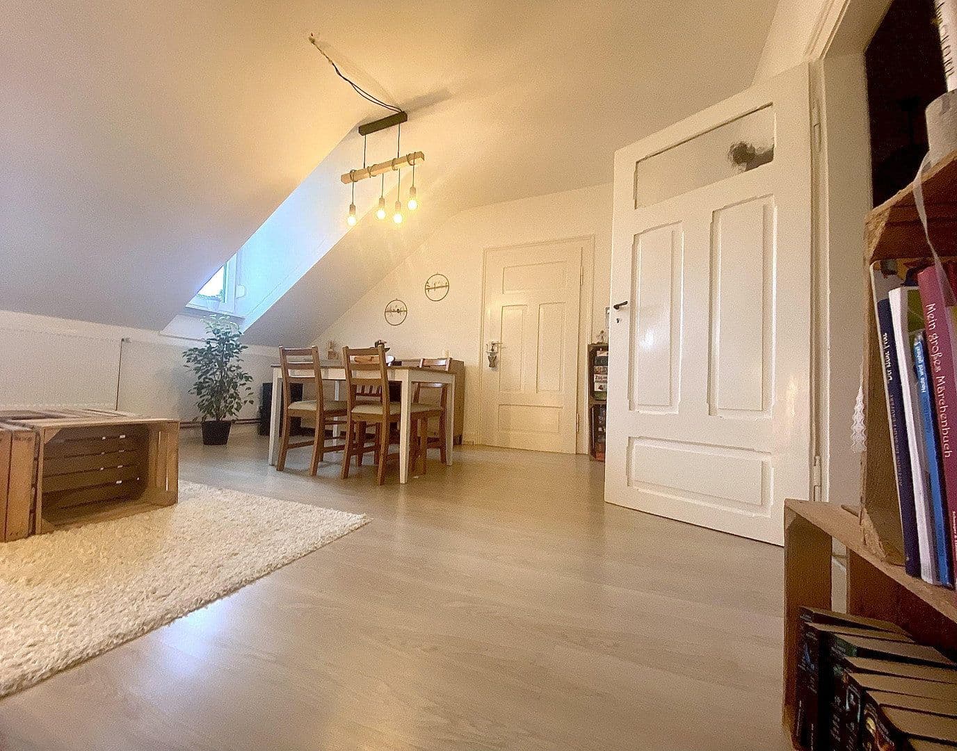 Prenájom bytu 3-izbový 78 m², Mörscher - Str. 8, Karlsruhe, Bádensko-Wurttembersko Prenájom bytu 3-izbový 78 m², Mörscher - Str. 8, Karlsruhe, Bádensko-Wurttembersko
